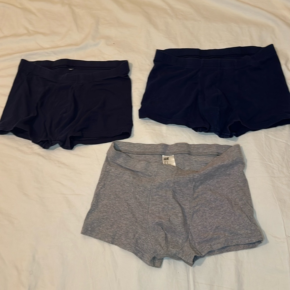 3 Men’s briefs